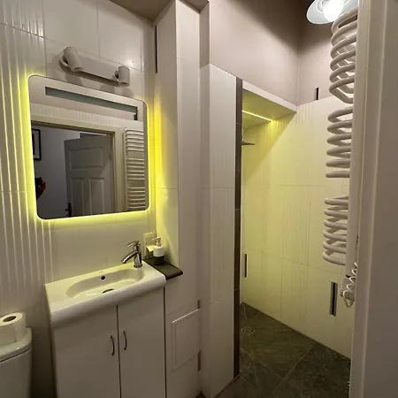 Stara Winiarnia Apartment *